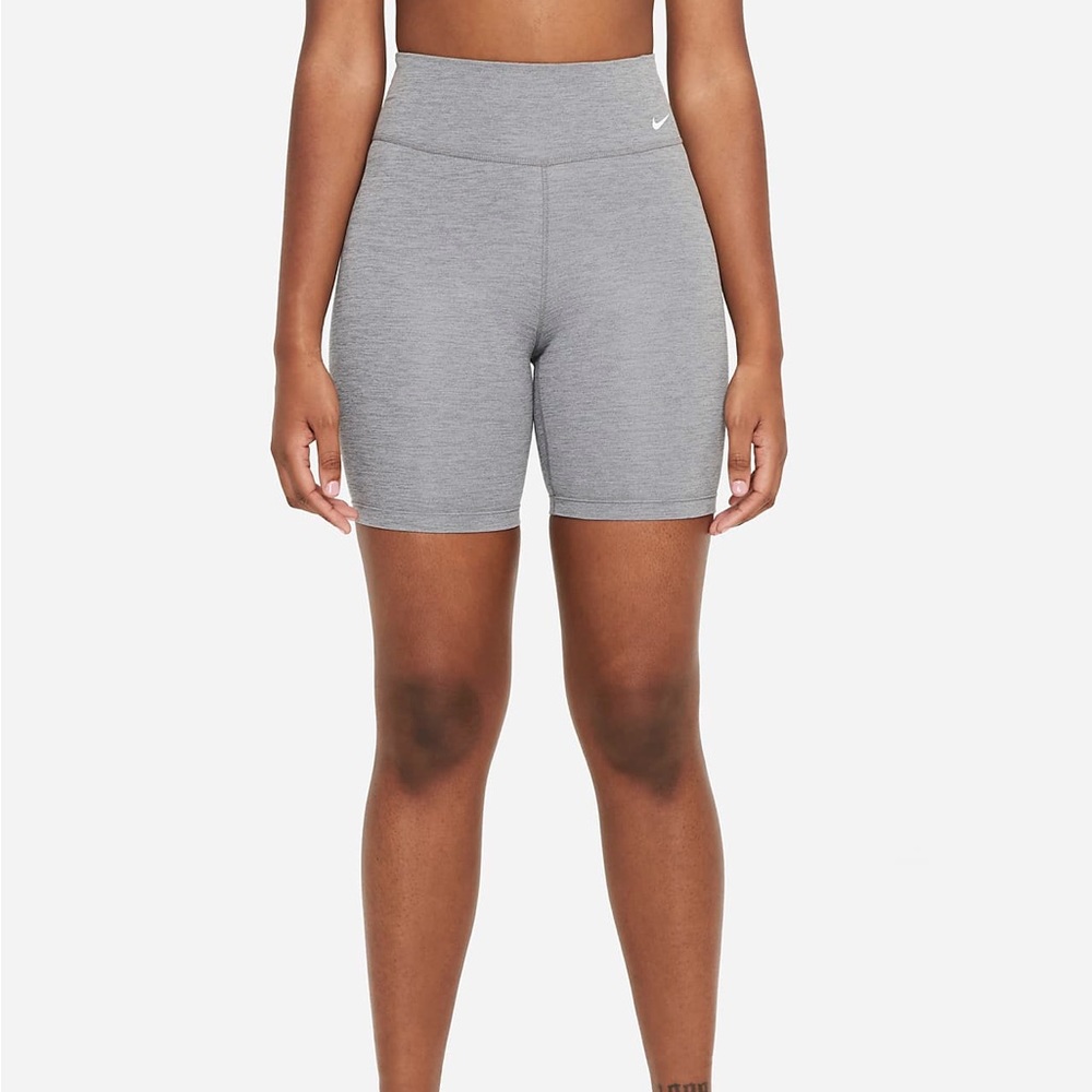 Nike Women's One Mid Rise 7" Shorts